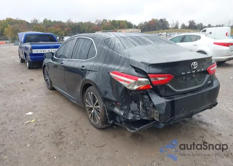 2018 Toyota Camry Se z USA, uszkodzony, nr VIN 4T1B11HK0JU128665